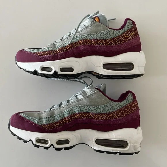 Nike Air Max 95 Sneakers - Picture 2 of 12